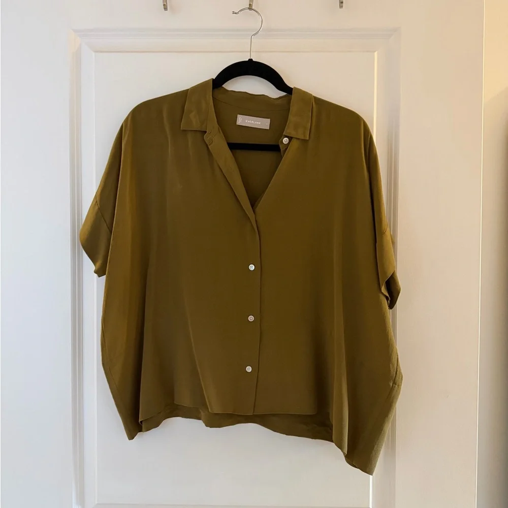 Everlane Women's Boxy Silk Shirt - Picture 3 of 8